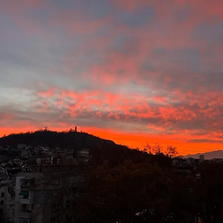 Sky & Hills View 1br Daire